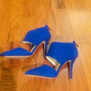 Vince Cumuto 4” Lapis Lazuli Textured Pump